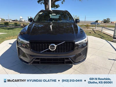 2022 Volvo XC60 B6 R-Design