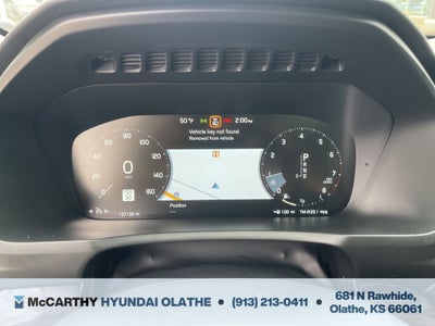 2016 Volvo XC90 T6 Momentum