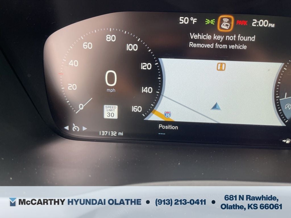 2016 Volvo XC90 T6 Momentum