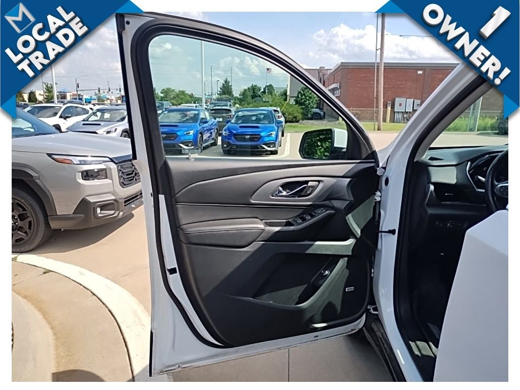 2021 Chevrolet Traverse LT Leather