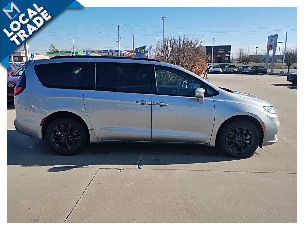2021 Chrysler Pacifica Limited AWD