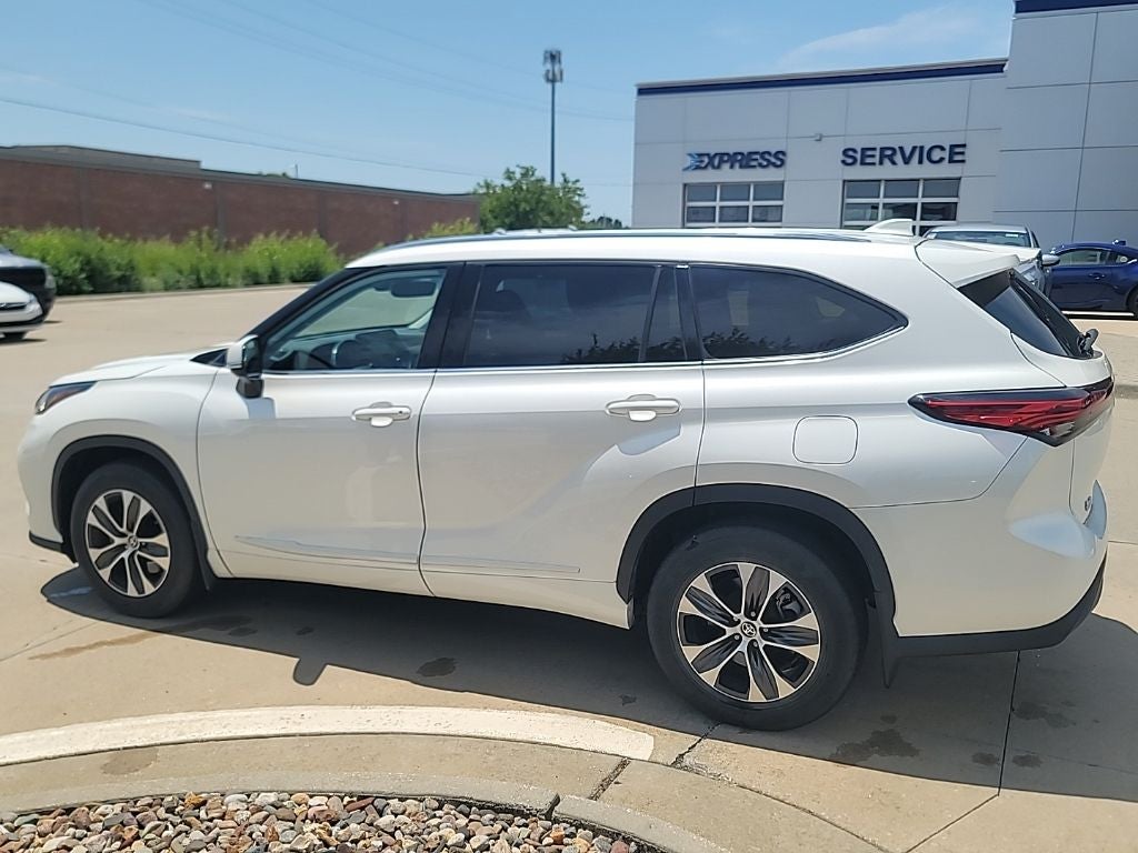 2021 Toyota Highlander XLE