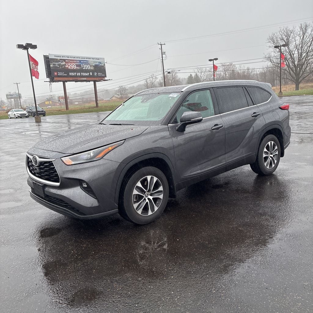 2022 Toyota Highlander XLE