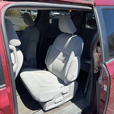 2018 Toyota Sienna LE 7 Passenger