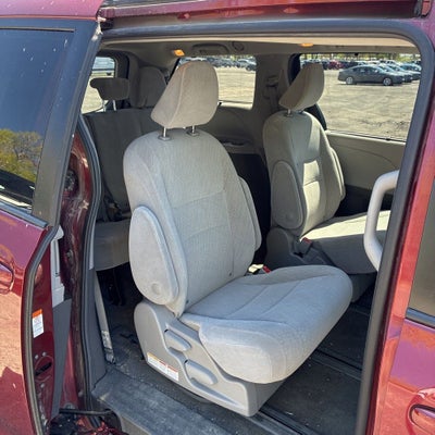 2018 Toyota Sienna LE 7 Passenger