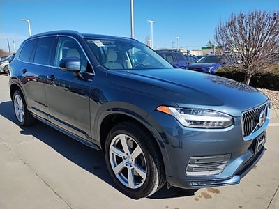 2022 Volvo XC90 T6 Momentum