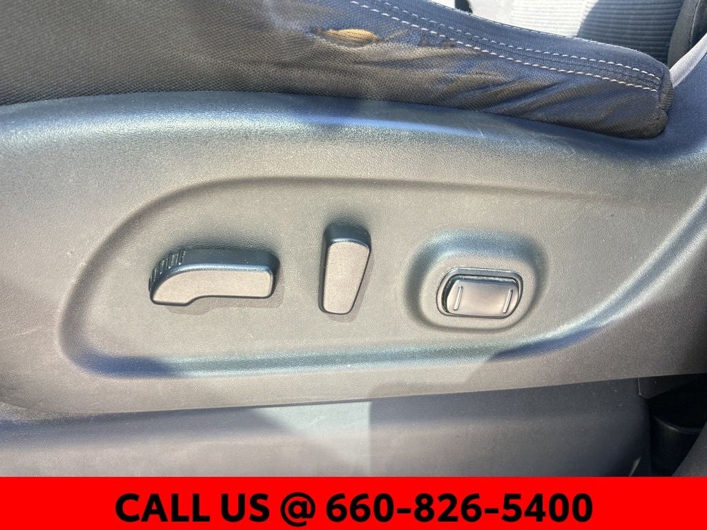 2017 Nissan Titan SV