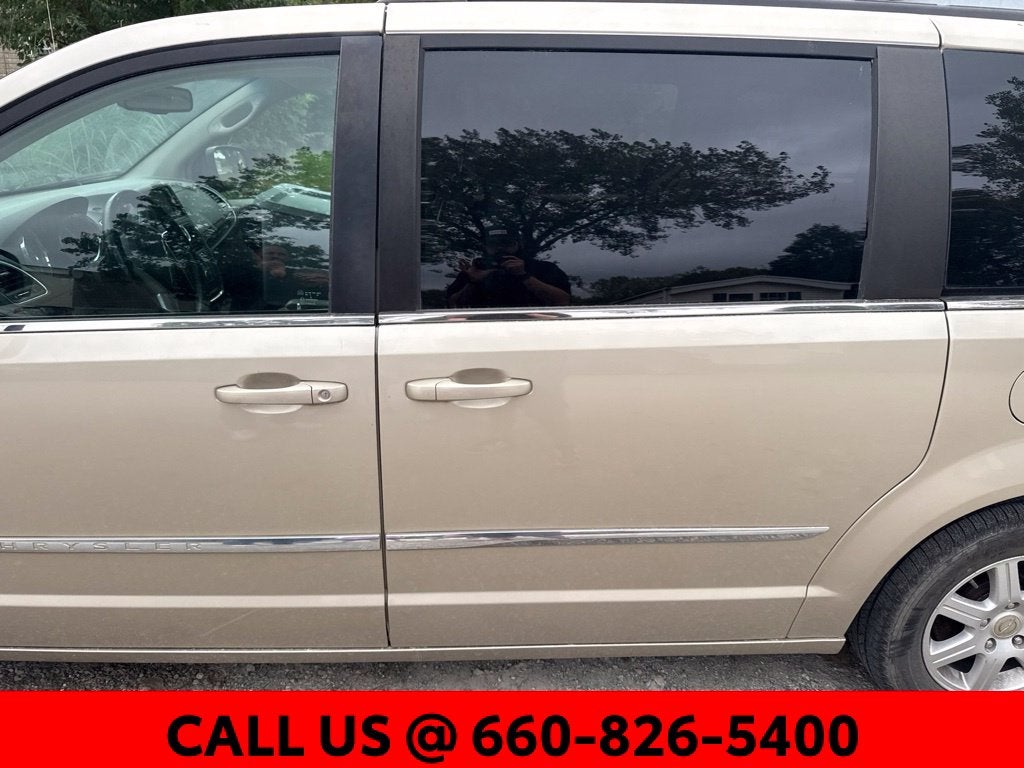 2013 Chrysler Town & Country Touring