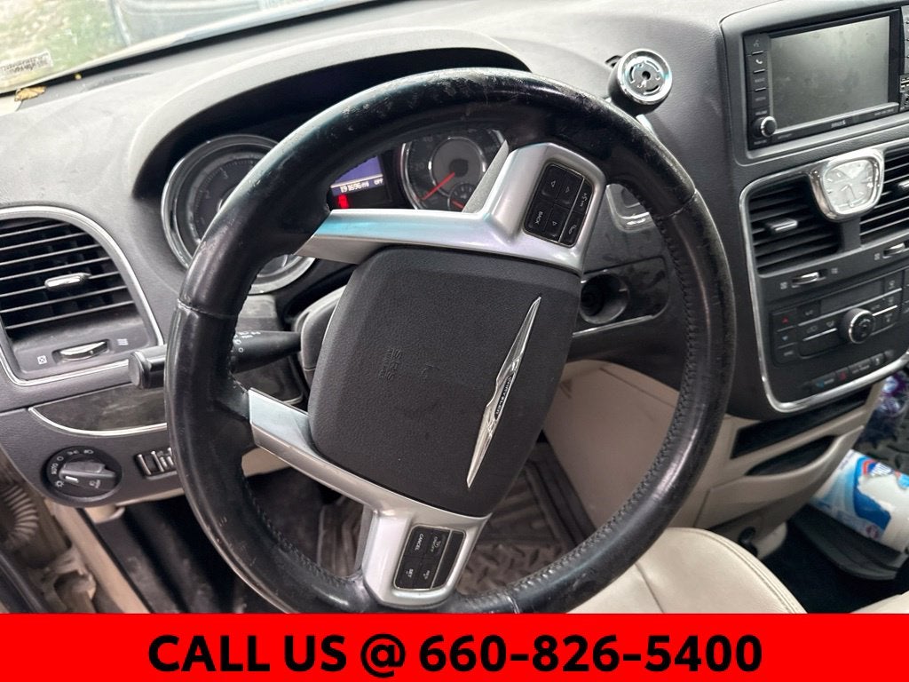 2013 Chrysler Town & Country Touring