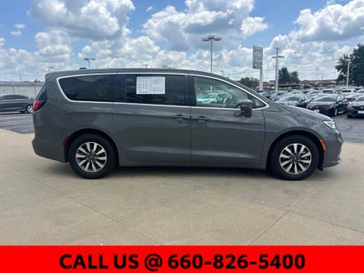 2022 Chrysler Pacifica Hybrid Touring L