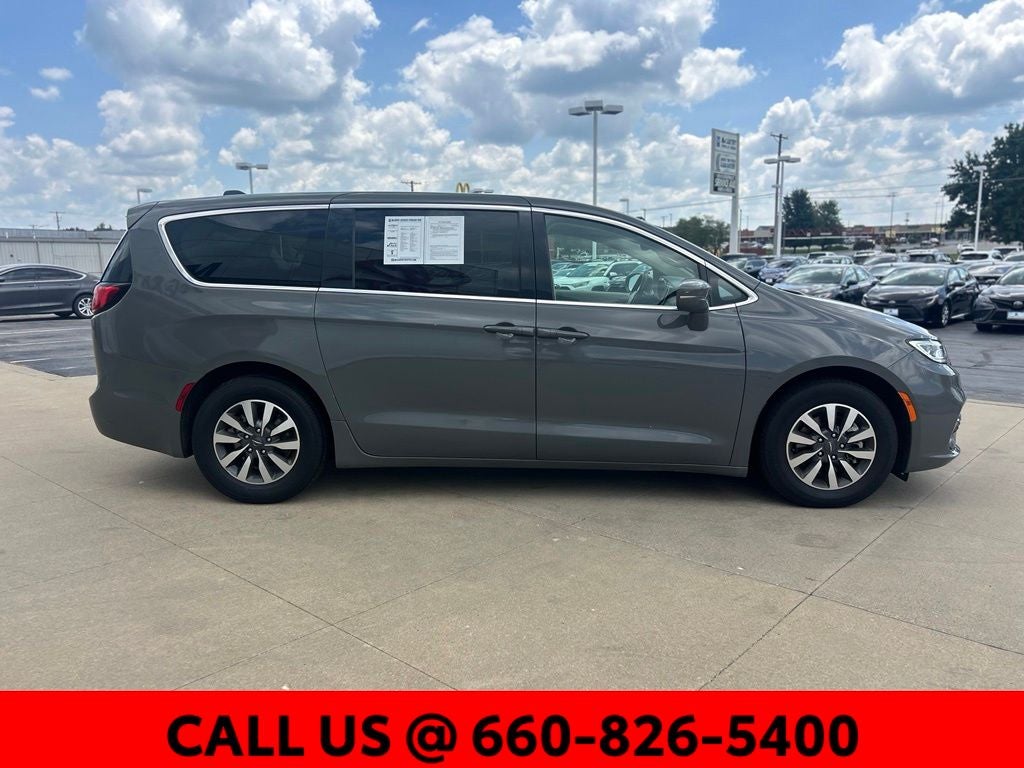 2022 Chrysler Pacifica Hybrid Touring L