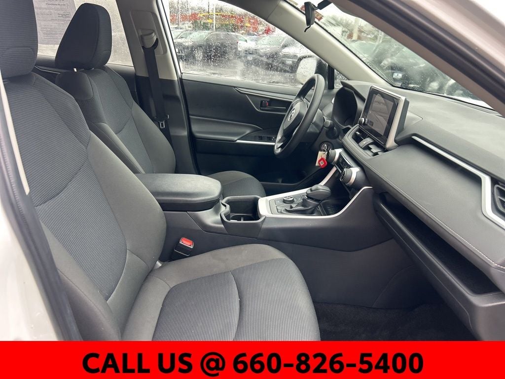 2025 Toyota RAV4 Hybrid LE