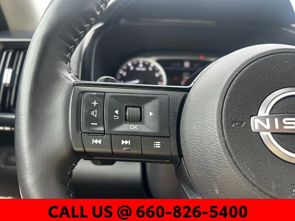 2025 Nissan Pathfinder SL