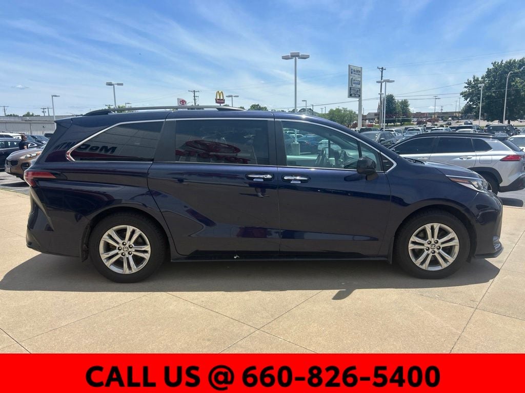 2023 Toyota Sienna XSE 8 Passenger