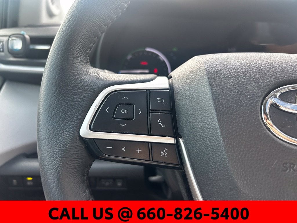 2025 Toyota Sienna XLE