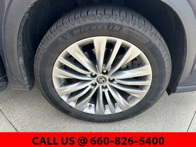2023 Toyota Highlander Platinum