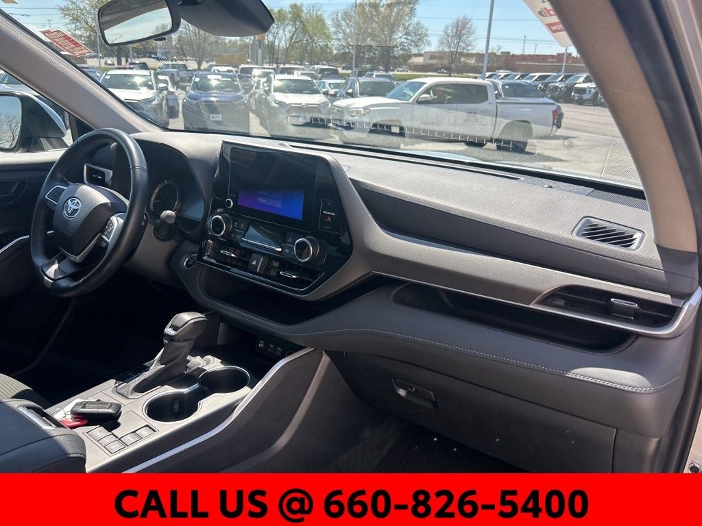 2024 Toyota Highlander LE