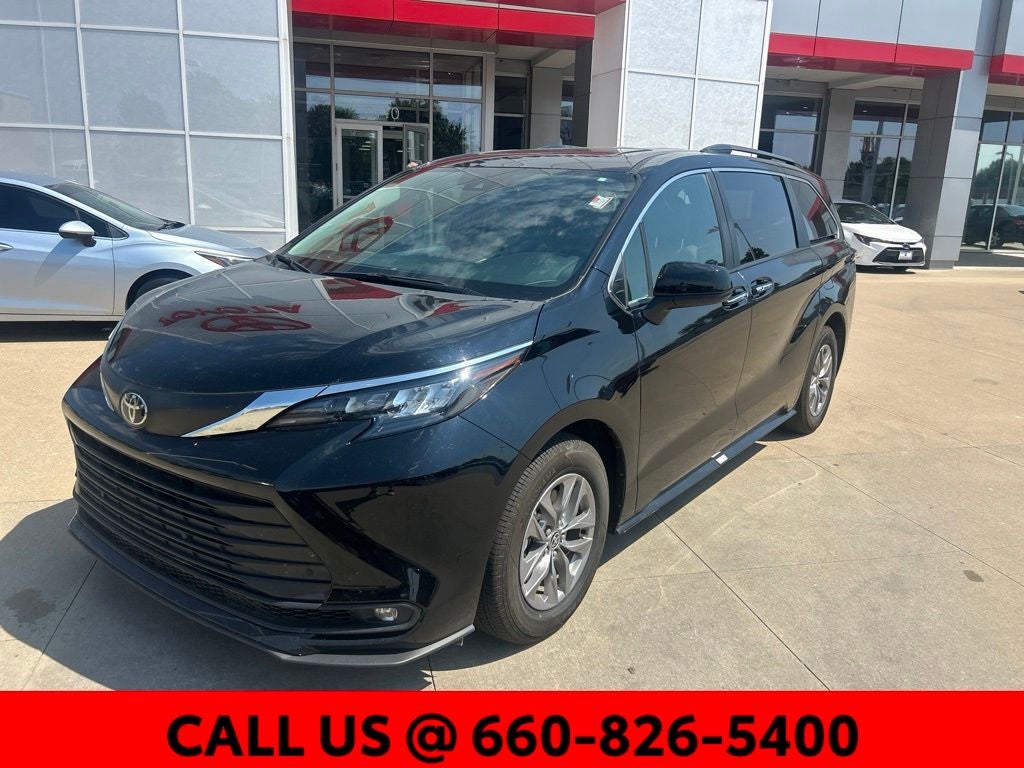 2026 Toyota Sienna XLE 8 Passenger