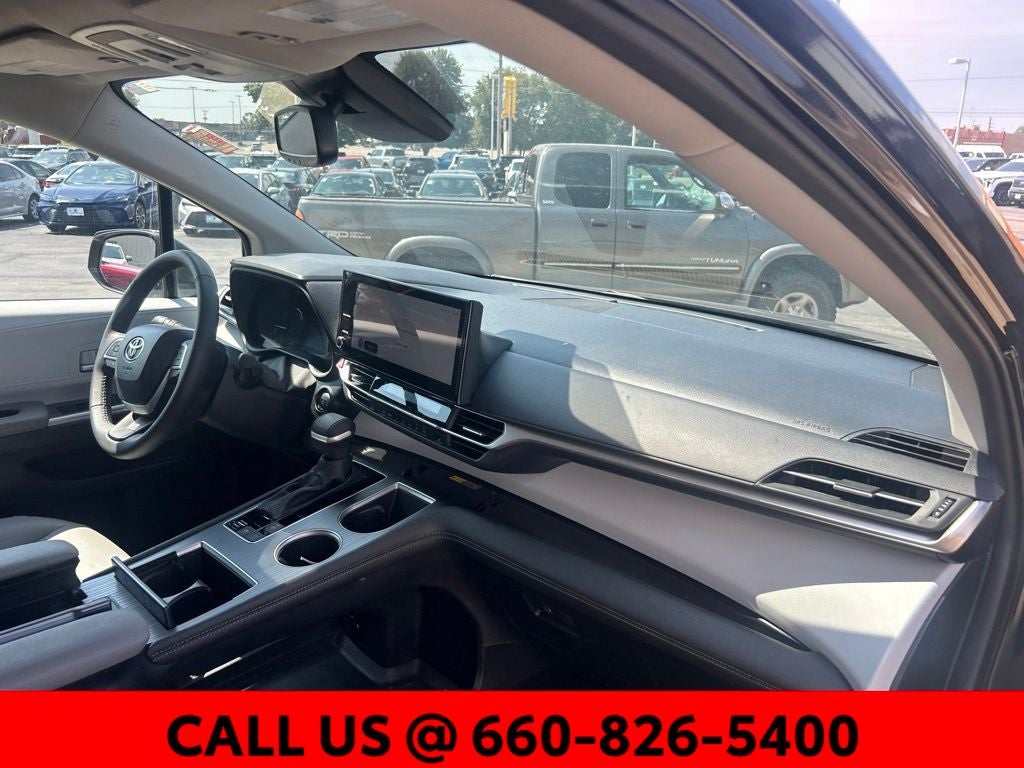 2026 Toyota Sienna XLE 8 Passenger