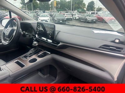 2023 Toyota Sienna XLE 8 Passenger