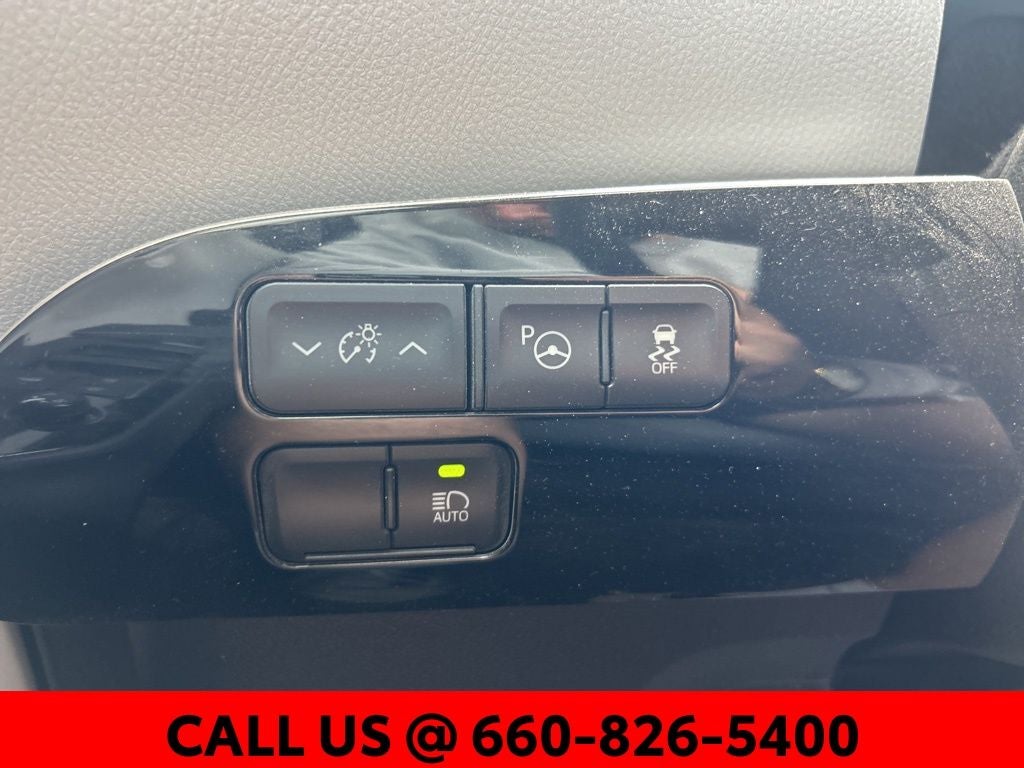 2020 Toyota Prius LE