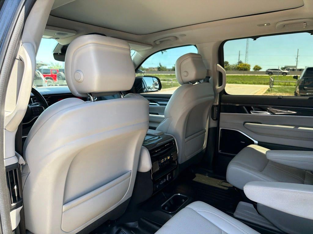 2022 Jeep Wagoneer Series III