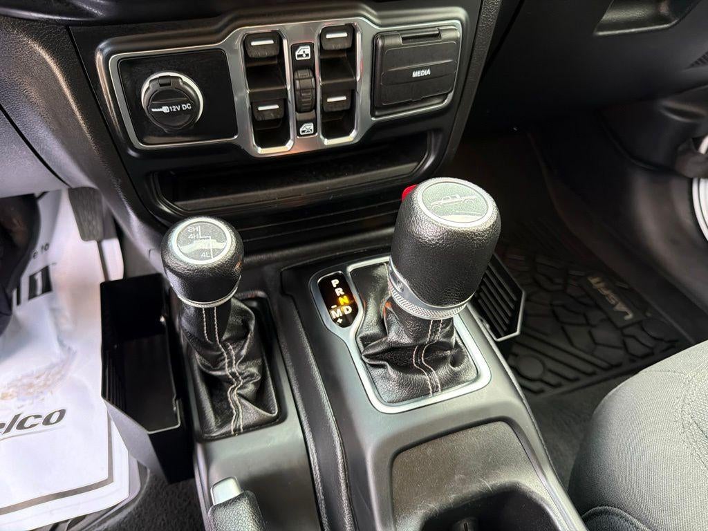 2023 Jeep Gladiator Overland