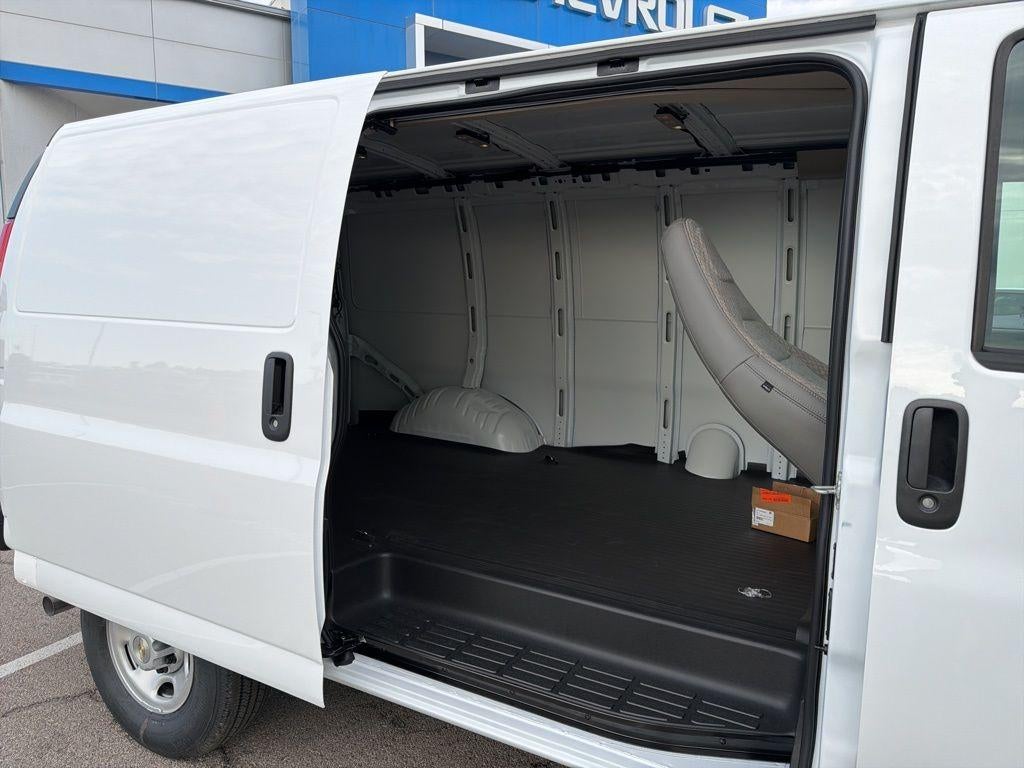 2026 Chevrolet Express Cargo Base