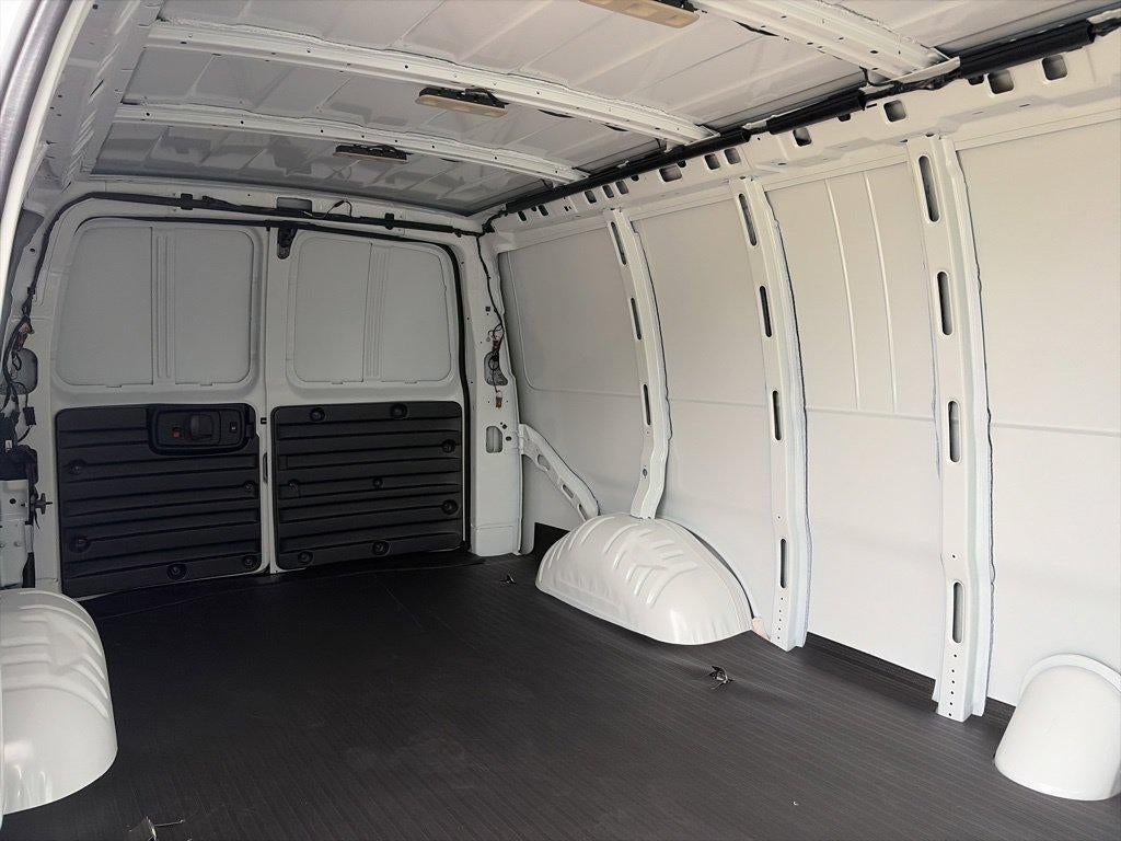 2026 Chevrolet Express Cargo Base