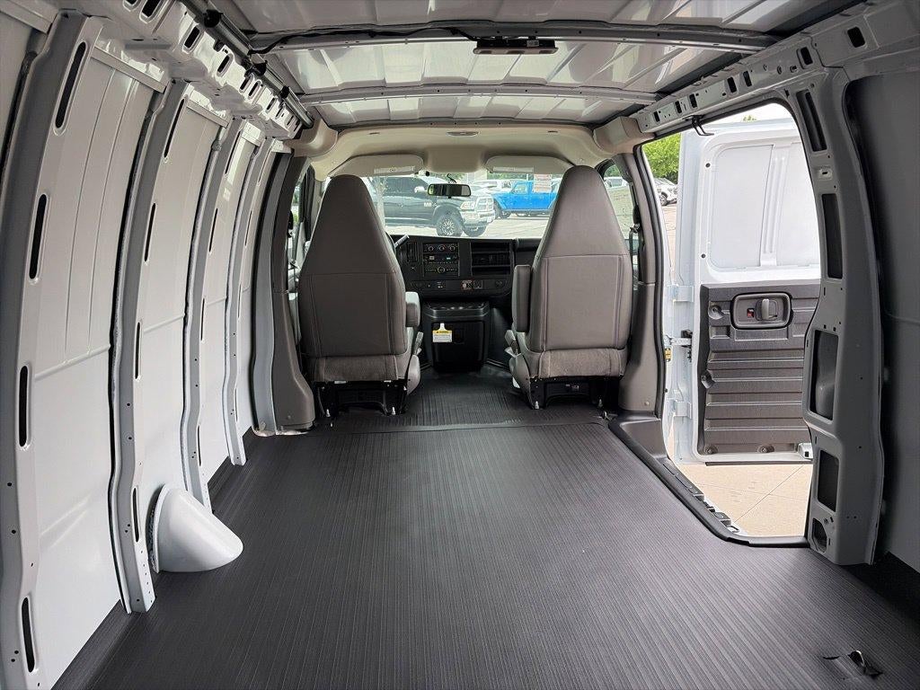 2026 Chevrolet Express Cargo Base