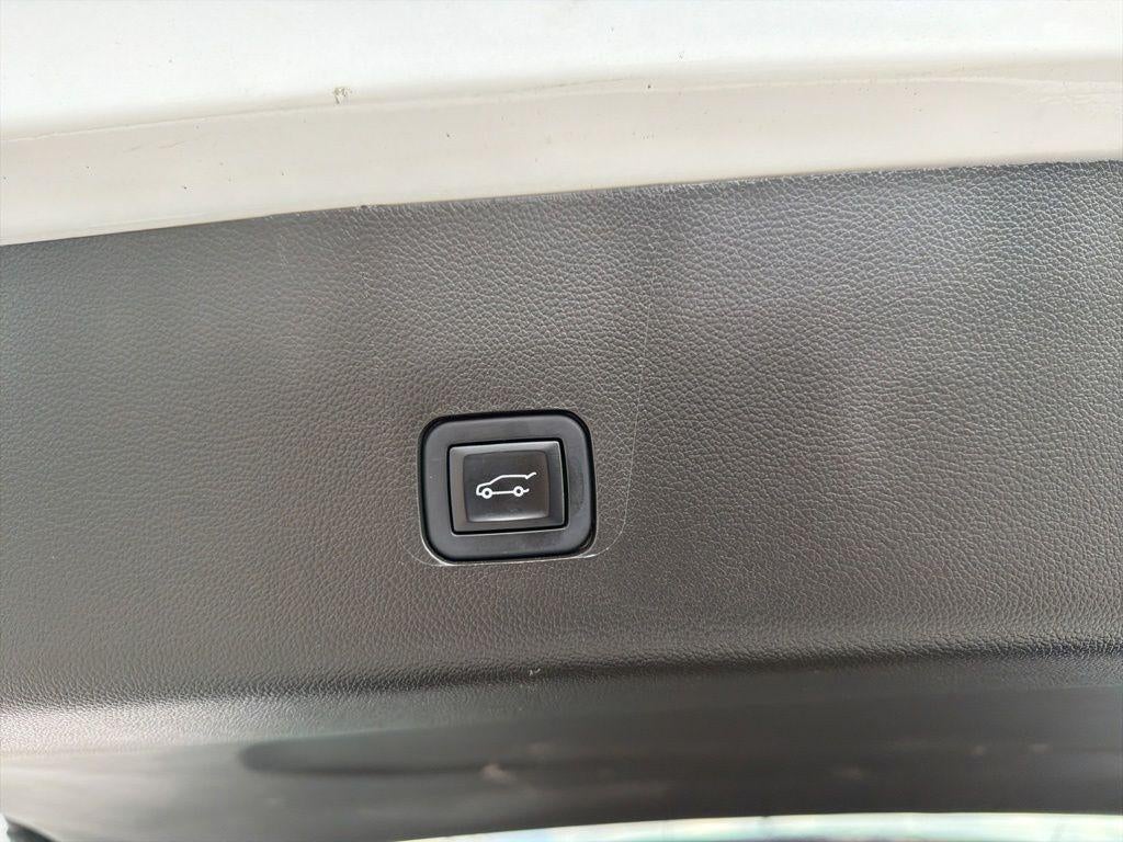 2022 Chevrolet Traverse LT