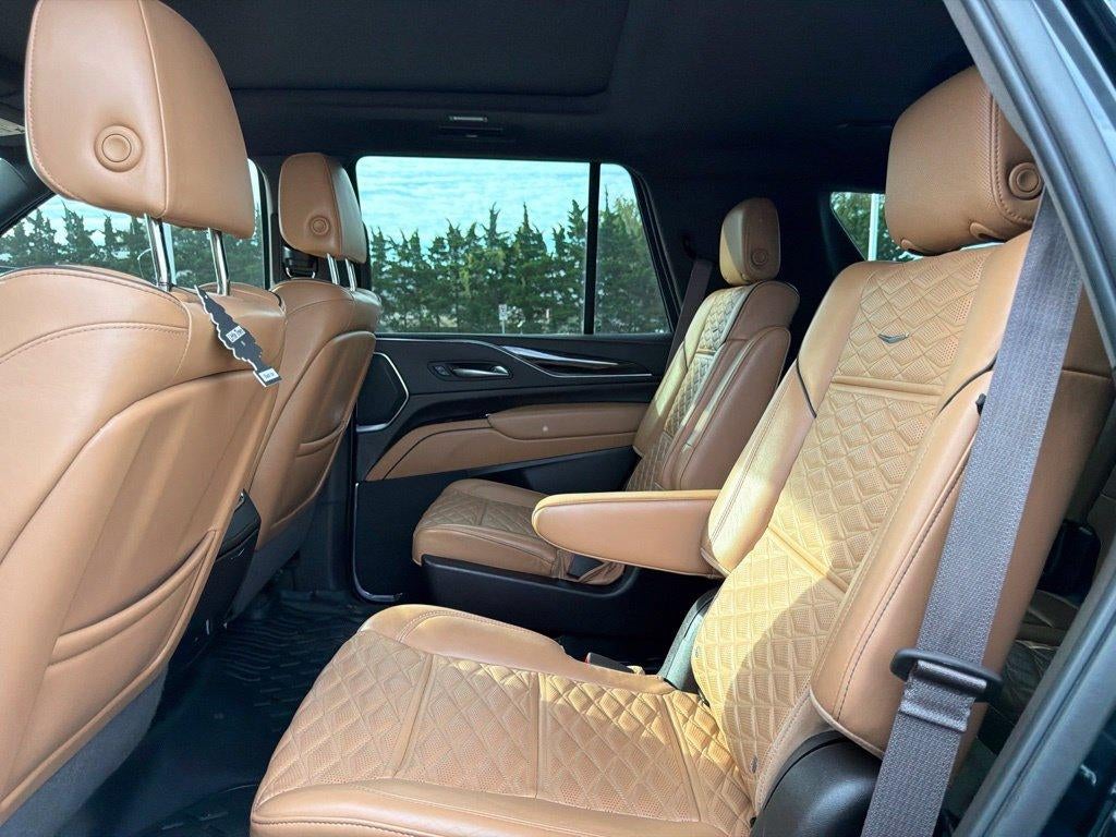 2022 Cadillac Escalade Sport