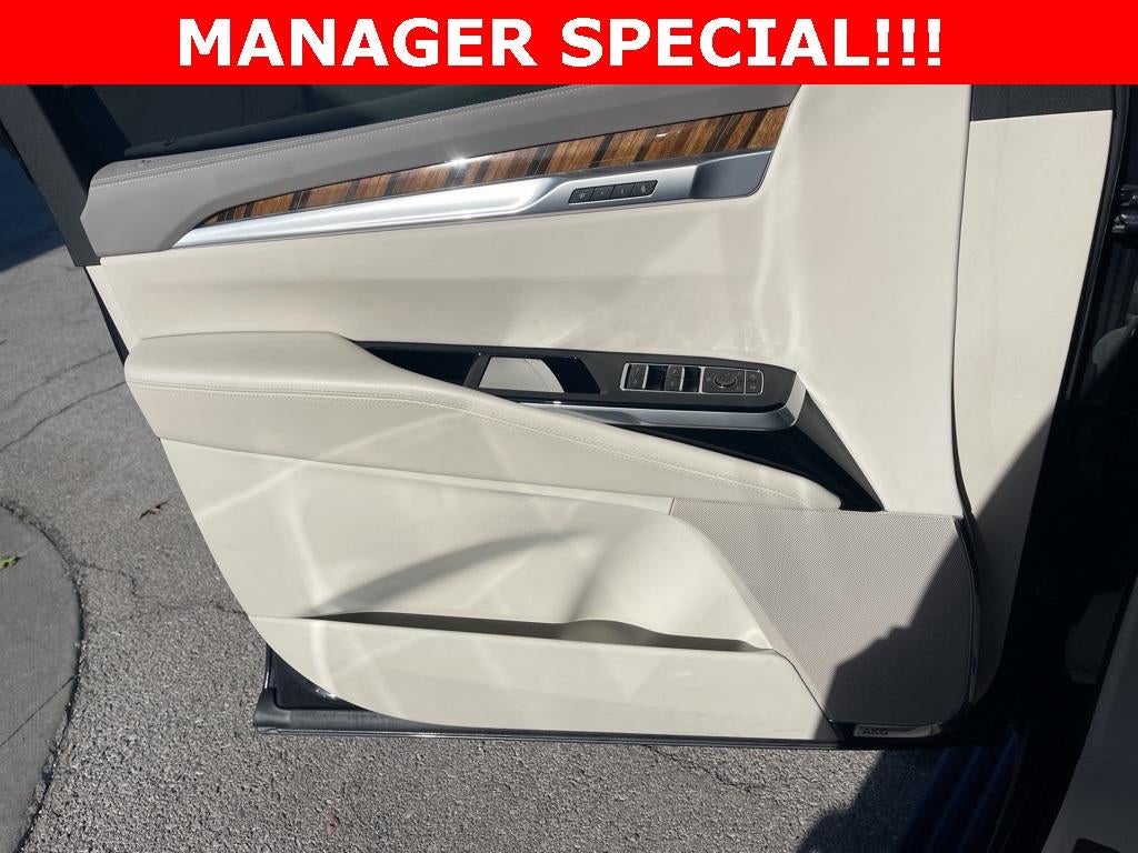 2025 Cadillac Escalade ESV Sport Platinum