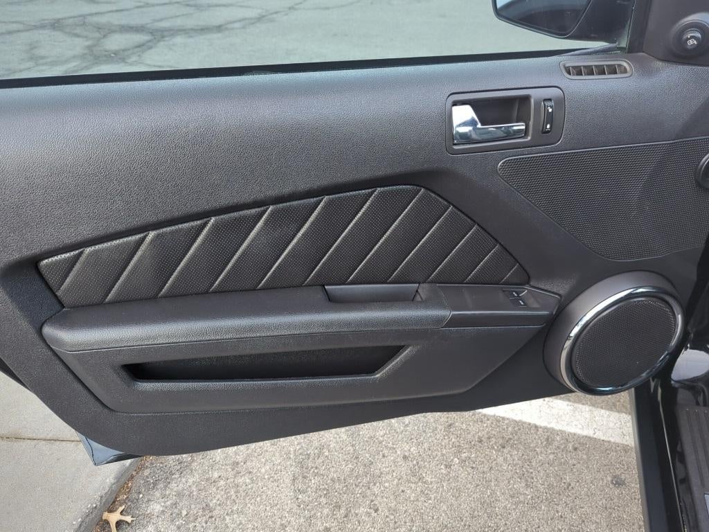 2012 Ford Mustang V6 Premium