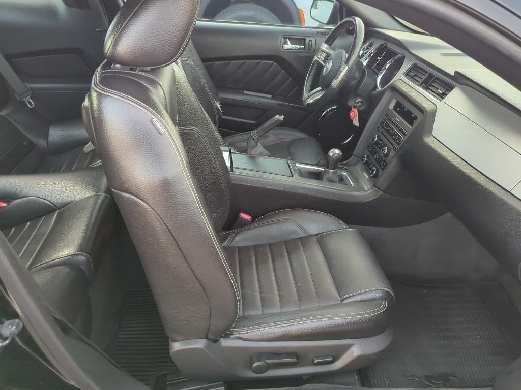 2012 Ford Mustang V6 Premium