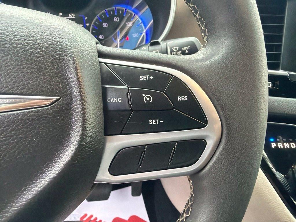 2022 Chrysler Voyager LX