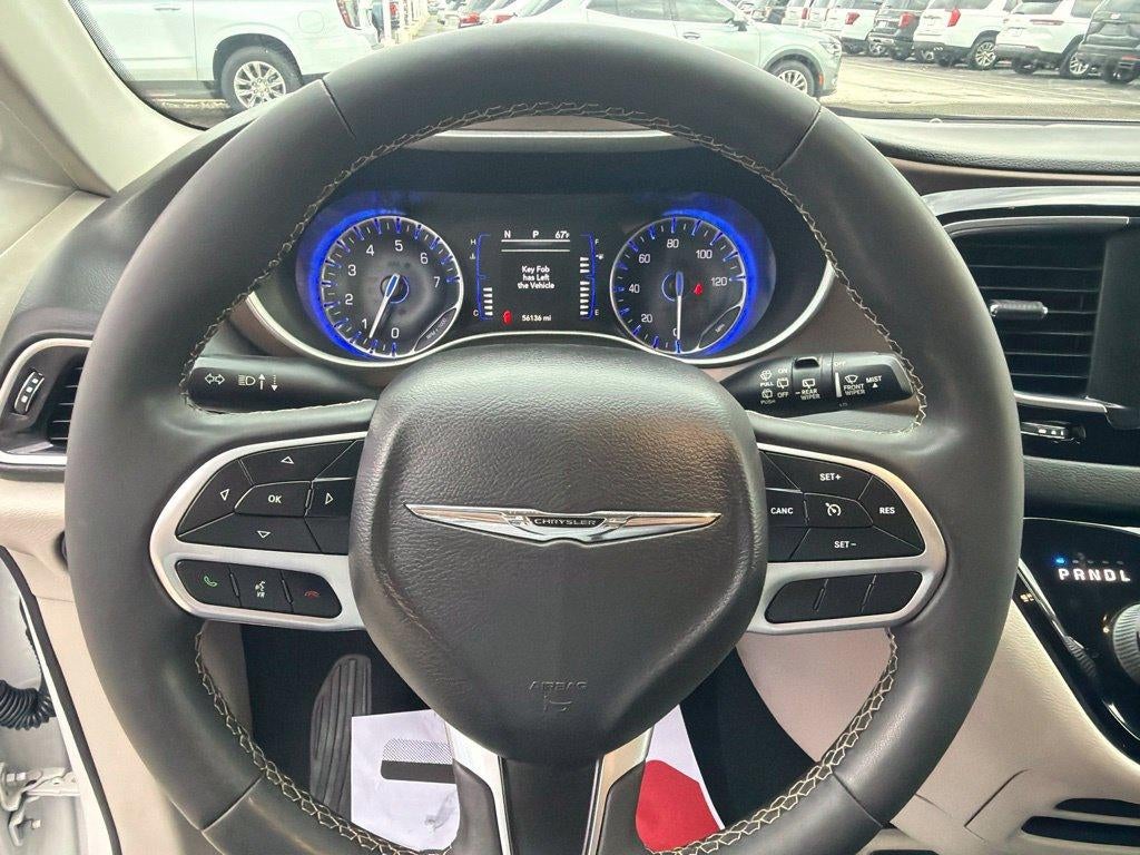 2022 Chrysler Voyager LX