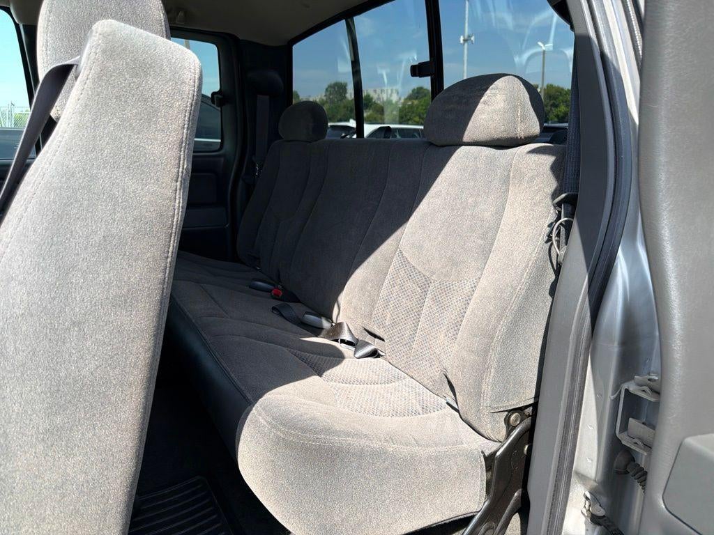 2005 Chevrolet Silverado 1500 LS