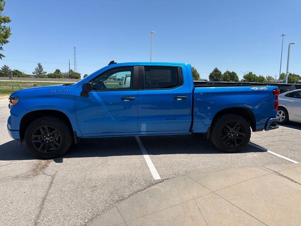 2025 Chevrolet Silverado 1500 Custom
