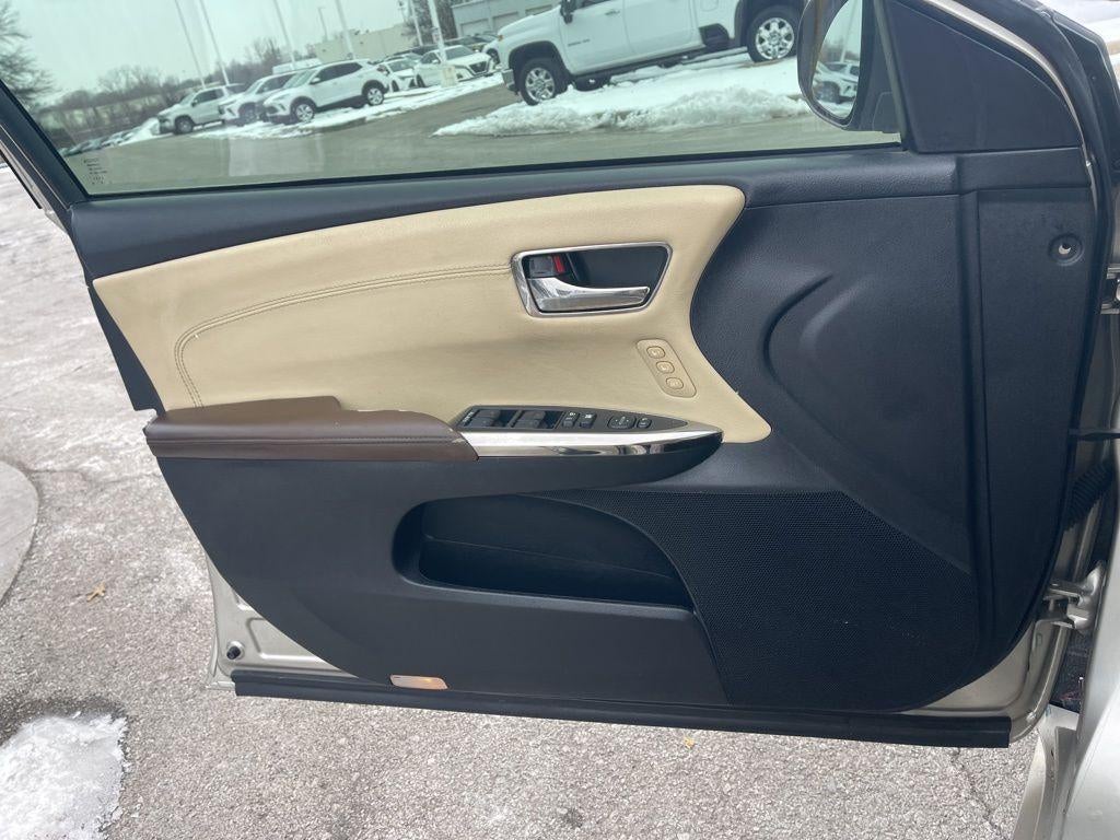 2014 Toyota Avalon XLE