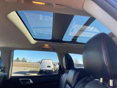 2020 Nissan Pathfinder SL