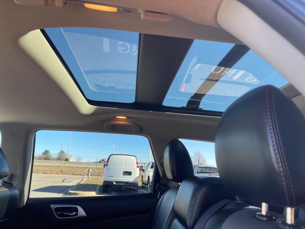 2020 Nissan Pathfinder SL