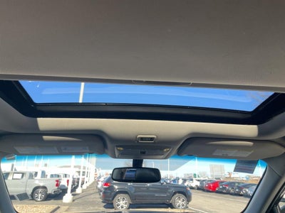 2020 Nissan Pathfinder SL