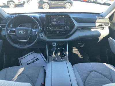 2022 Toyota HIGHLANDER LE