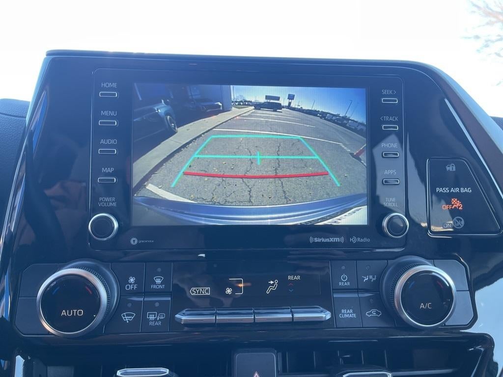 2022 Toyota HIGHLANDER LE