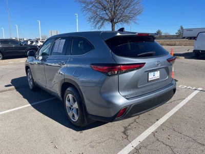 2022 Toyota HIGHLANDER LE