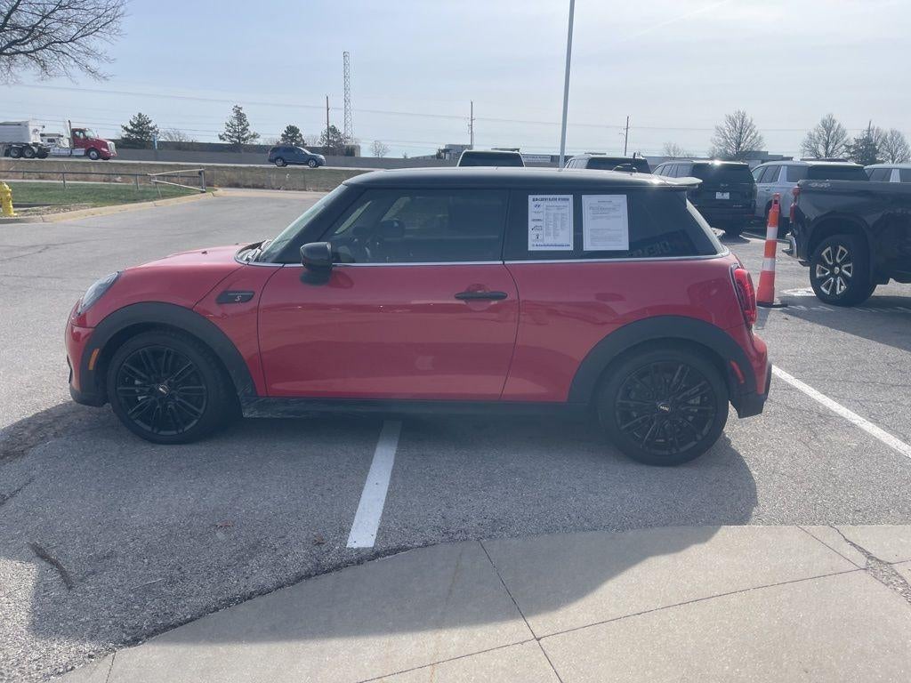 2024 MINI Hardtop 2 Door Iconic
