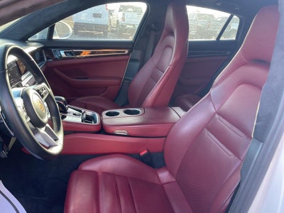 2018 Porsche Panamera Turbo