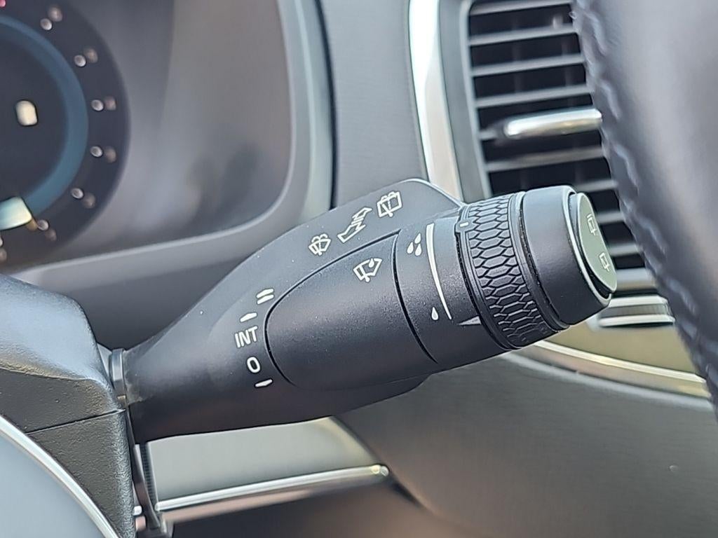 2023 Volvo XC90 B5 Core