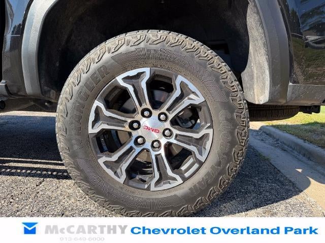 2023 GMC Canyon 4WD AT4